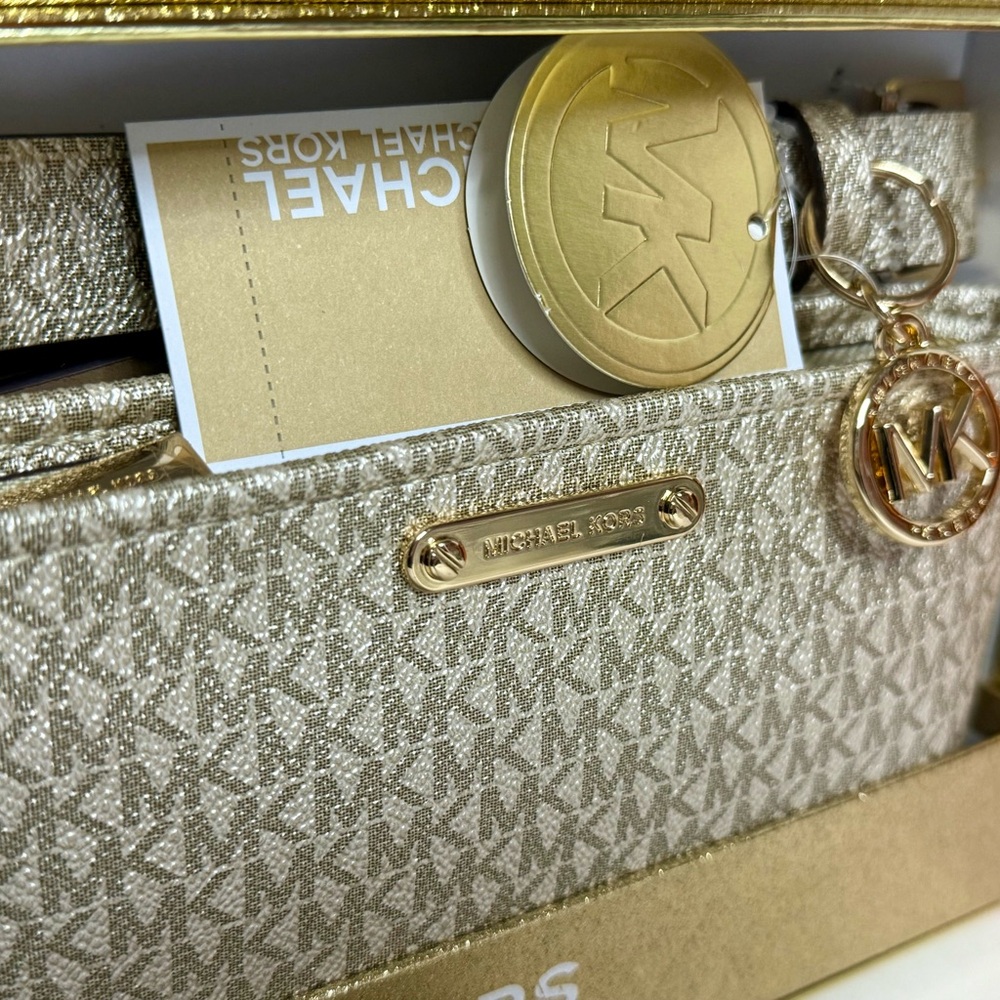 ๐MICHAEL KORS w/Box 2Gold Tone Logo Design W/Gold Hardware S/M - Picture 8 of 17